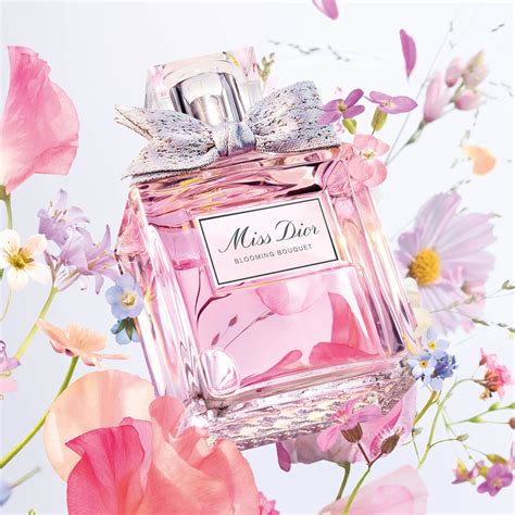 miss dior blooming bouquet versace bright crystal|Miss Dior rose scent.